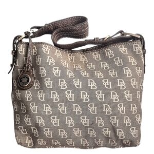 👜 Dooney & Bourke D&B Taupe Monogram Signature Hobo Shoulder Bag Iconic Y2K